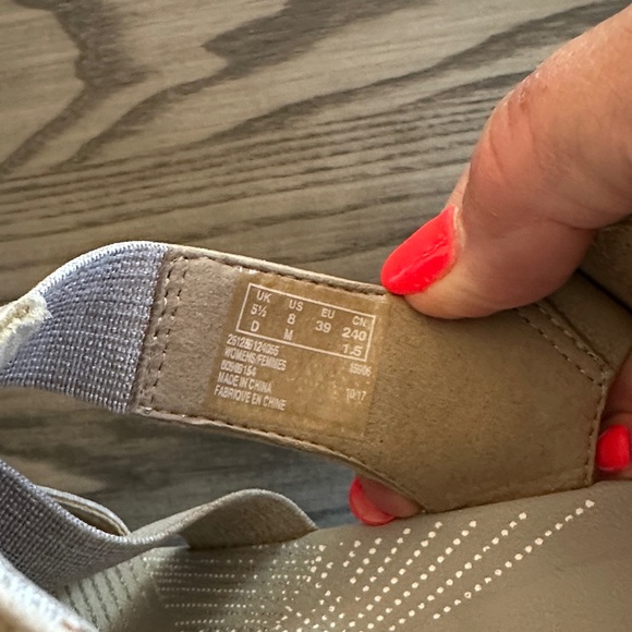 Cloudsteppers Sandals - Picture 7 of 7